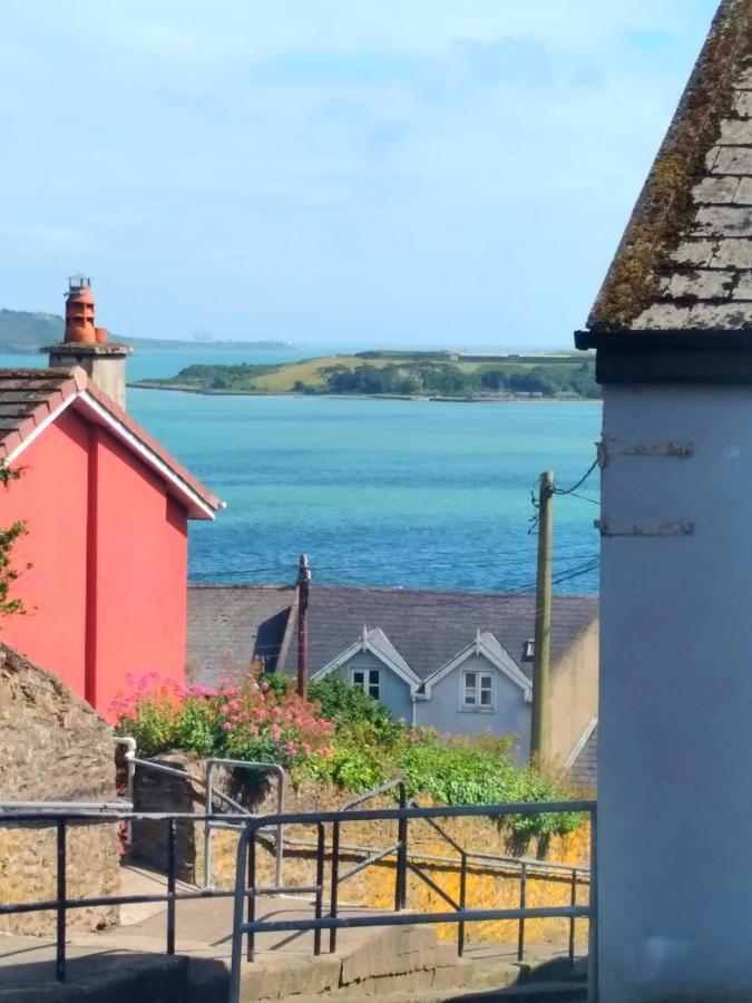 Sea View Cottage, 2 Bedrooms With Stunning Views An Cóbh Esterno foto