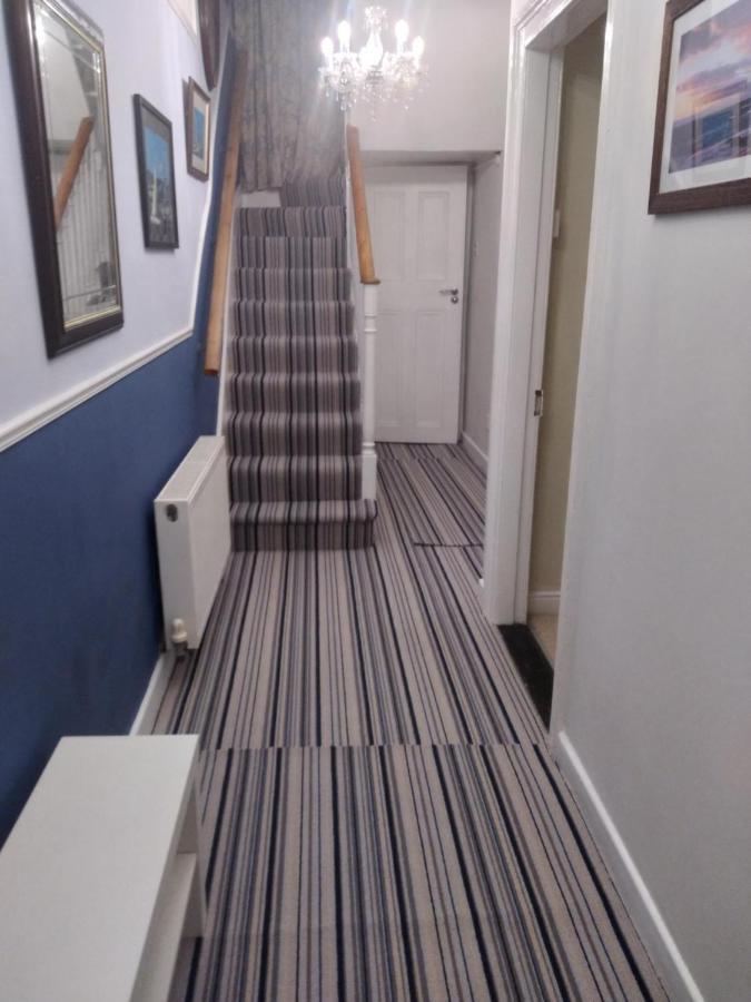 Sea View Cottage, 2 Bedrooms With Stunning Views An Cóbh Esterno foto