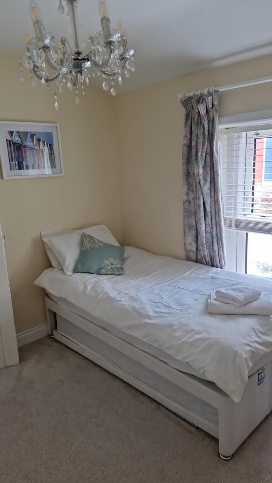Sea View Cottage, 2 Bedrooms With Stunning Views An Cóbh Esterno foto